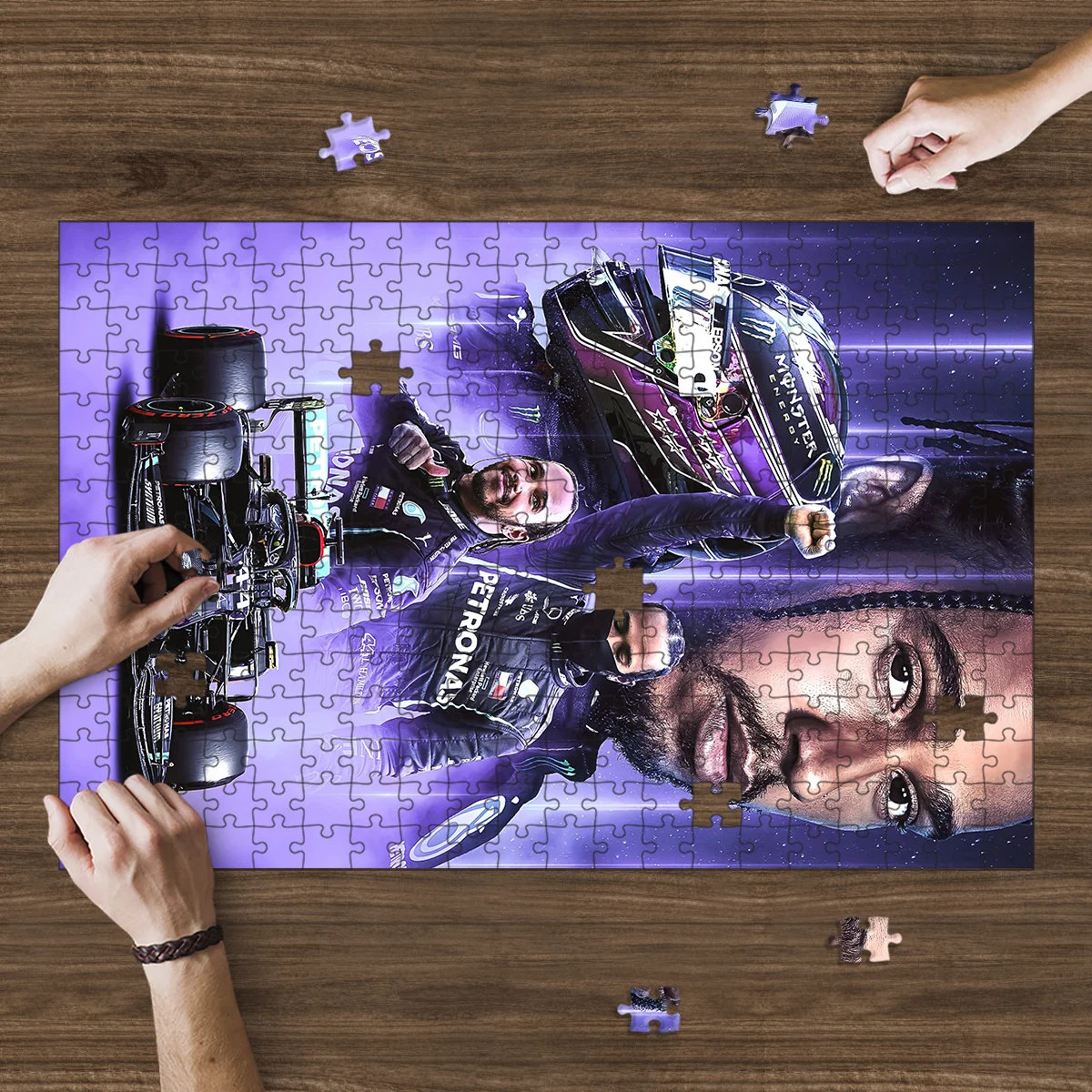 Lewis Hamilton - Jigsaw Puzzle Game For F1 Fans BLF1PZ10 - Race Day Outfit - Image 3